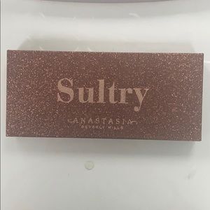 COPY - Anastasia Beverly Hill Sultry Palette